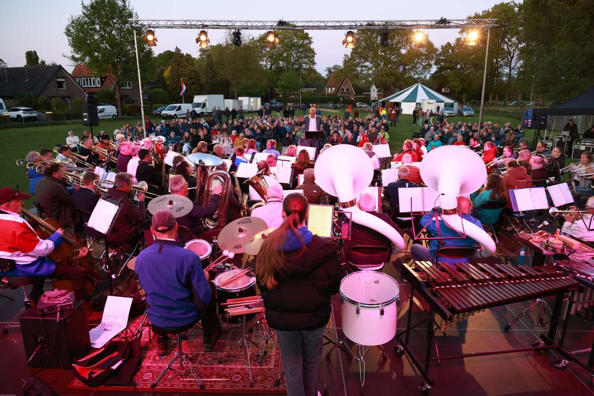 Eerste Bevrijdingsconcert Gemeente Rheden in Laag-Soeren: begin van een traditie?